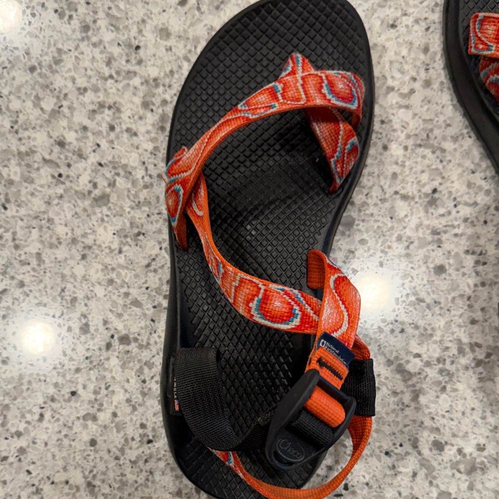 Chaco Black Sandal Patterned Z-Strap Toe Loop Women’s 8 MADE IN USA - Picture 5 of 10